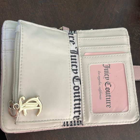 Juicy couture wallet! - Picture 4 of 5